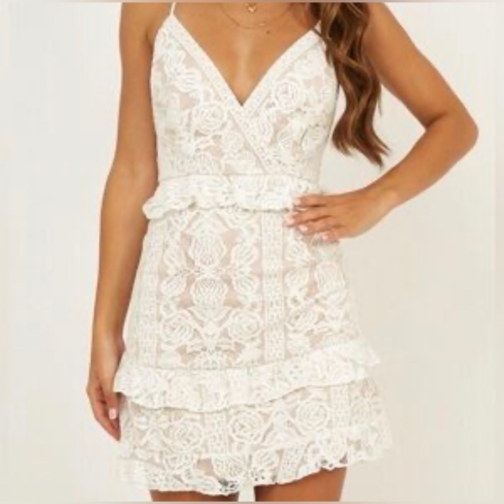 Showpo NWT Roaming‎ Free Dress In White Lace Size 8